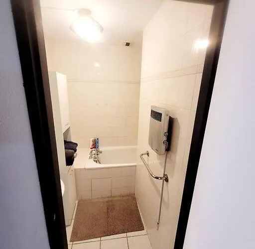 2 Centre Au Calme Apartamento *